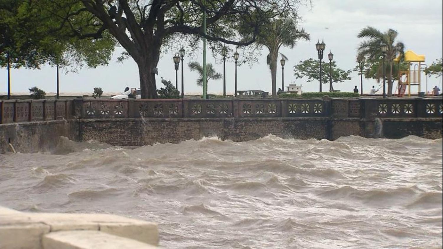 Alerta meteorológico por vientos fuertes en la Provincia