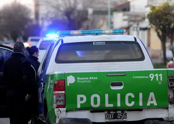 Tras intento de robo, huyó por los techos pero fue aprehendido