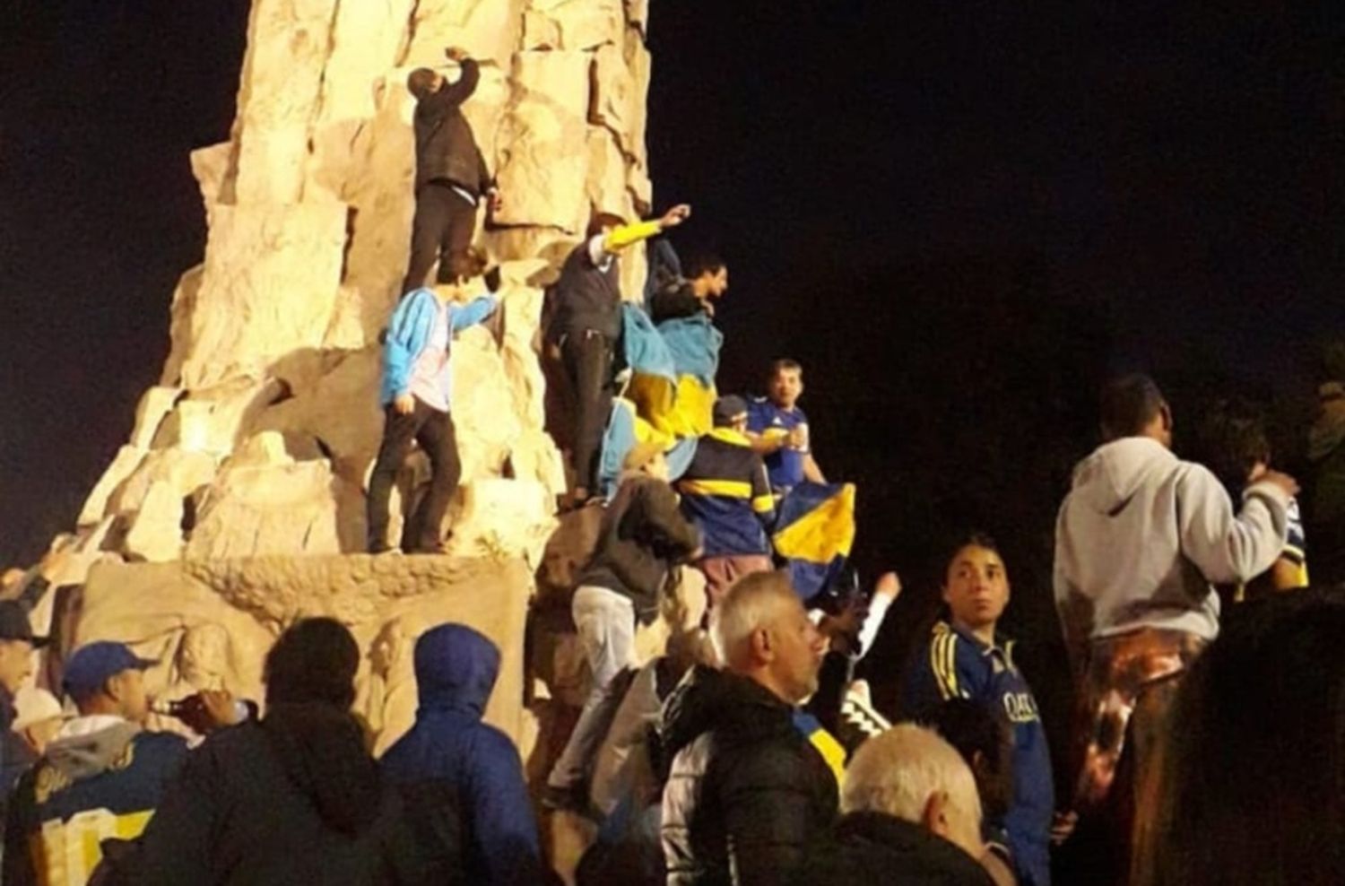 Los "Xeneizes" de Mar del Plata festejaron en pleno centro