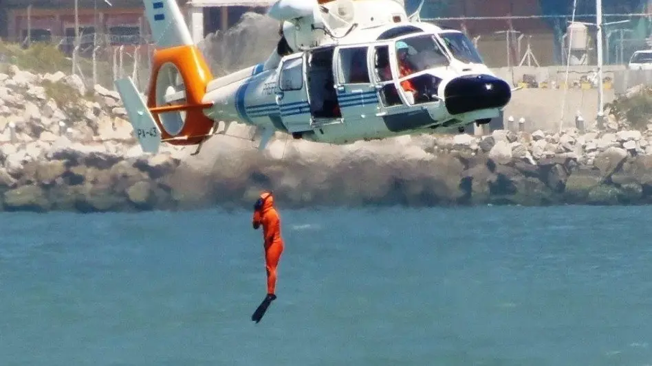 Nuevos nadadores de rescate fueron formados por Prefectura Naval en Mar del Plata