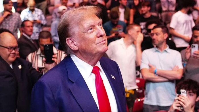 Donald Trump dice presente en el evento de UFC 302.