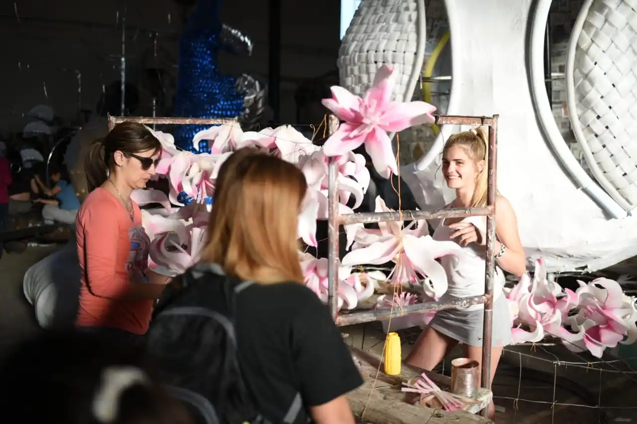 Todo casi listo: En cuatro días llega el 60º desfile de Carrozas Estudiantiles