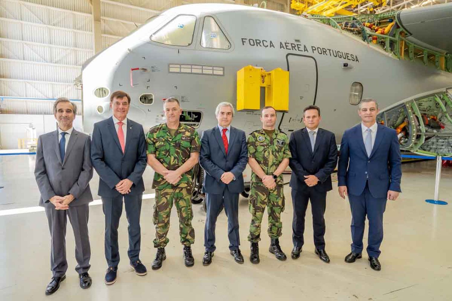 Portuguese Defense Minister Visits Embraer’s KC-390 Production Facility