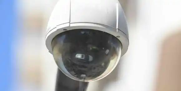 Instalan nueva torre de videovigilancia para reforzar la seguridad en barrio Fátima