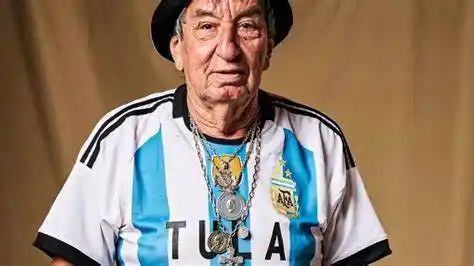 Carlos Pascual tenía 83 años de edad.