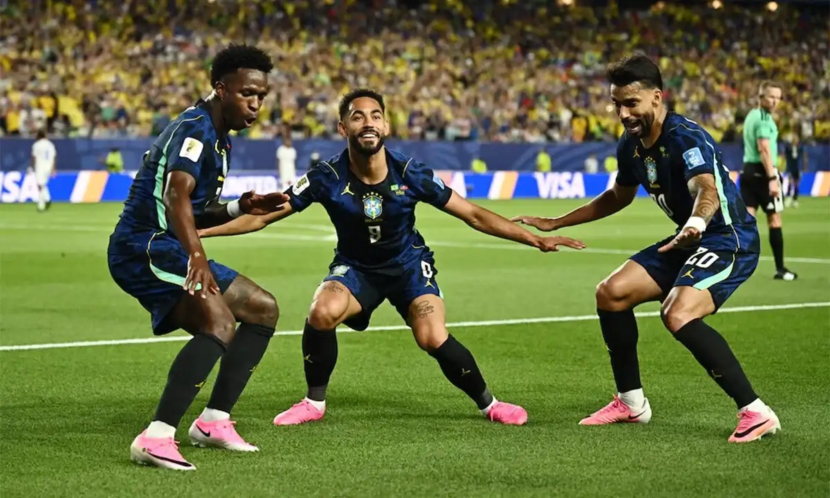 El equipo brasileño resolvió el encuentro en el primer tiempo con una ráfaga de goles.
