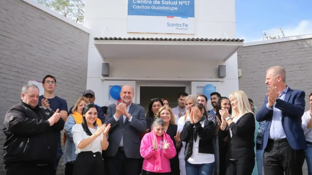 Perotti y Martorano inauguraron la remodelación del centro de salud “Cáritas Guadalupe” de Rosario