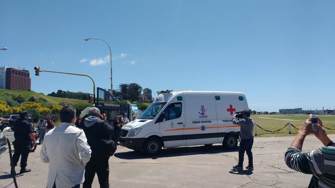 ARA San Juan: Los familiares, entre el dolor y la furia en la Base Naval de Mar del Plata