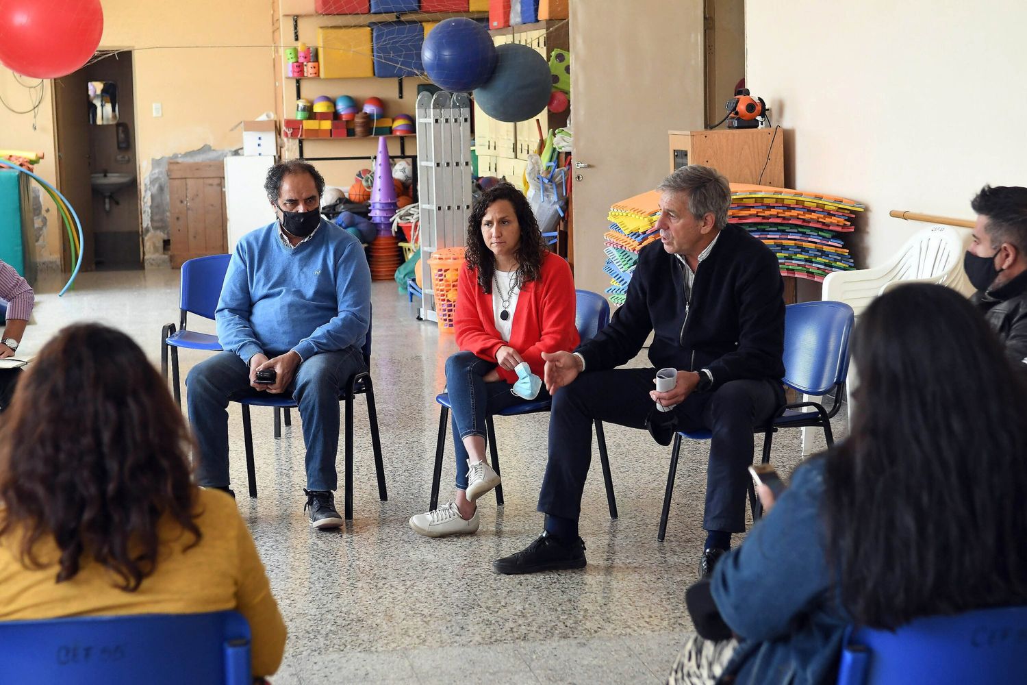 Jatón dialogó con directivos y cooperadores de escuelas de Las Flores