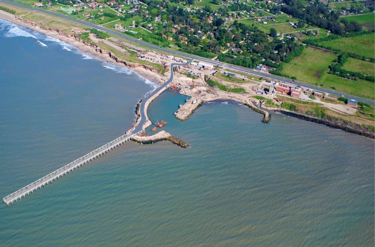 Emisario Submarino: licitaron la puesta en valor del muelle metálico
