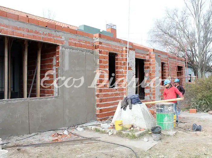Avanza  0la obra de la sala de espera del neurosiquiátrico