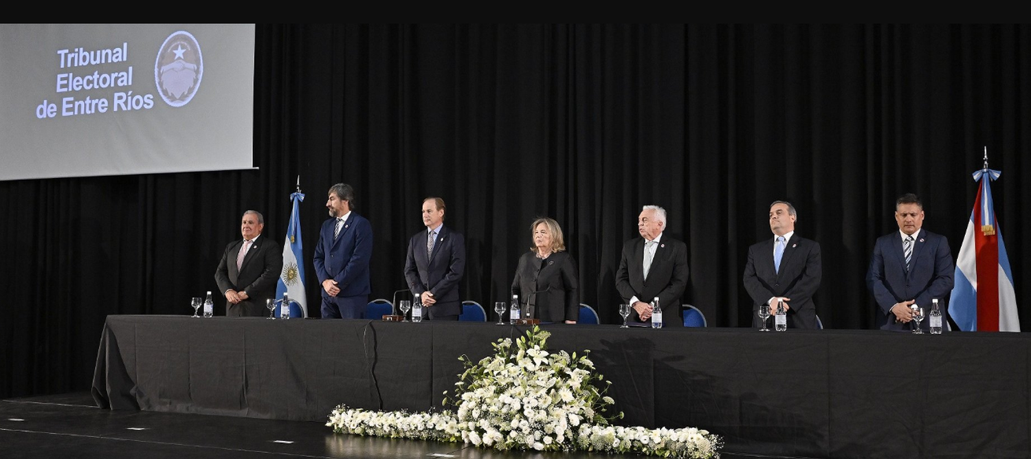 “Entre Ríos respeta profundamente los valores democráticos”, dijo Bordet en la proclamación de autoridades electas