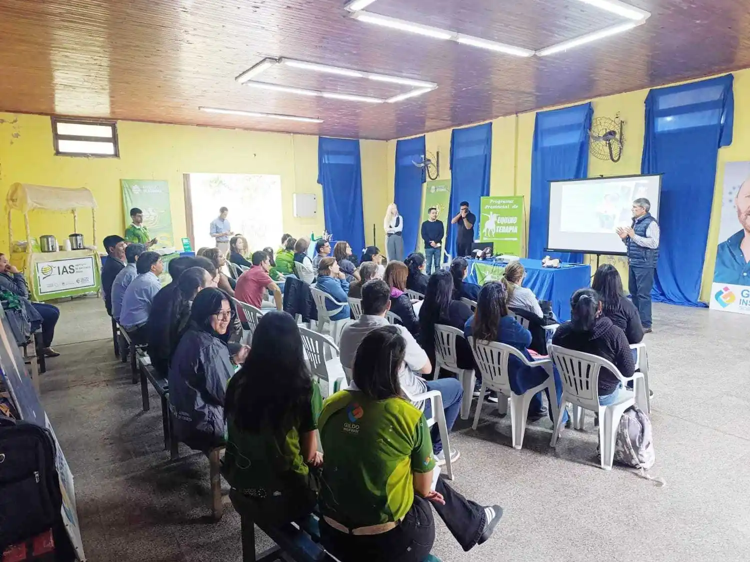 Exitosa 3.ª jornada de capacitación del 
Programa Provincial de Equinoterapia