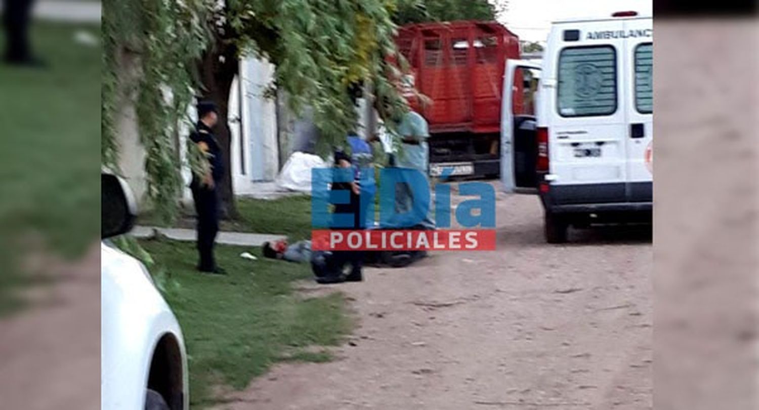 Conmoción en la madrugada: encontraron un joven asesinado en medio de la calle 