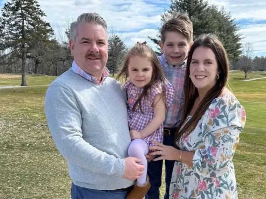 Emily Long mató a su esposo Ryan y sus dos hijos de ocho y seis años, Parker y Ryan. (Foto: gentileza The Sun).