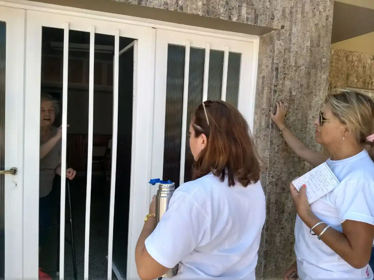 Mujeres del PRO realizaron timbreo en barrio Sarmiento   