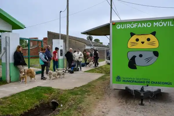 Se otorgaron más de 60 turnos para castración de perros y gatos en el barrio Gallo Blanco