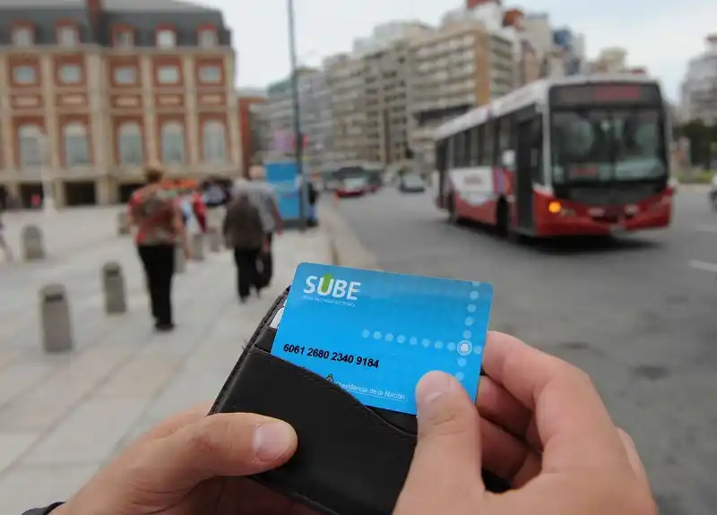 El boleto pasó de costar $297,30 en marzo a 940 en julio próximo.