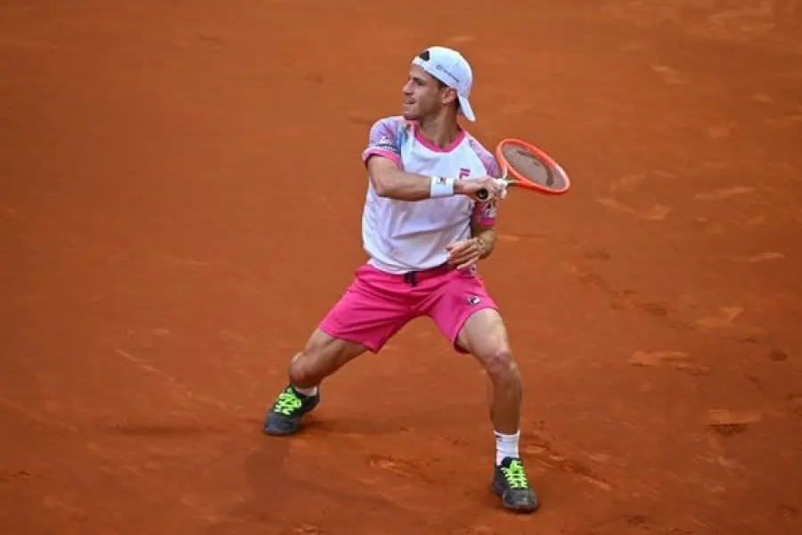 Schwartzman se clasificó a la tercera ronda y Báez rozó la hazaña ante el 3 del mundo