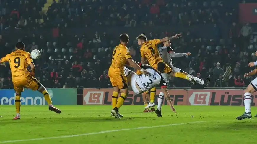 Mitre venció a Colón