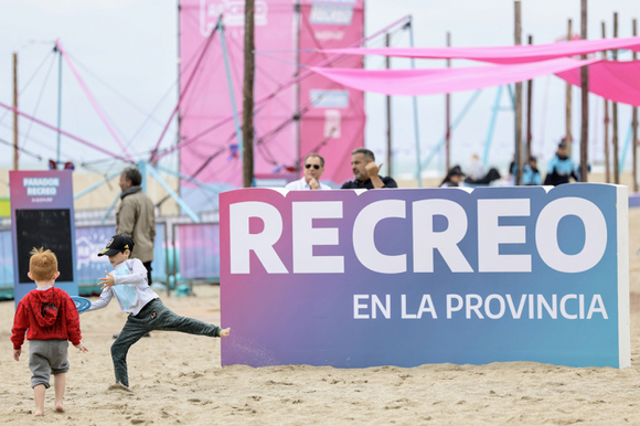 "Tenemos una Re Provincia disfrutá con ReCreo": se inauguraron los paradores en Miramar y Villa Gesell