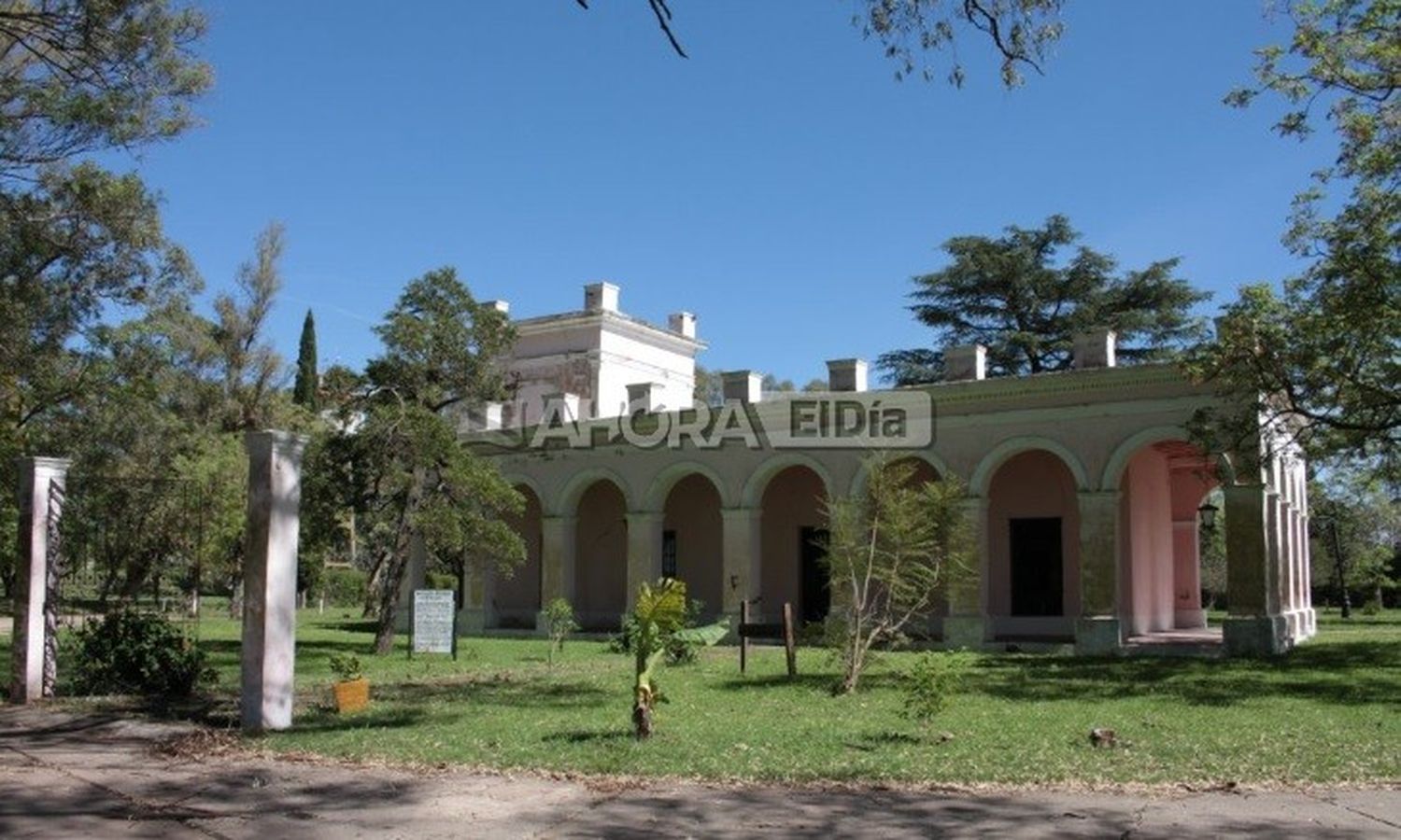 CASA DE URQUIZA EN EL REGIMIENTO - 1