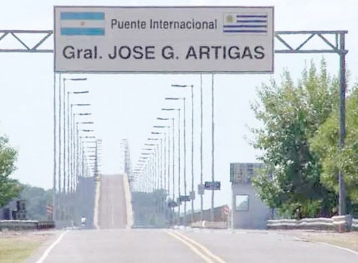 Puente Artigas: Corte de tránsito para una inspección estructural