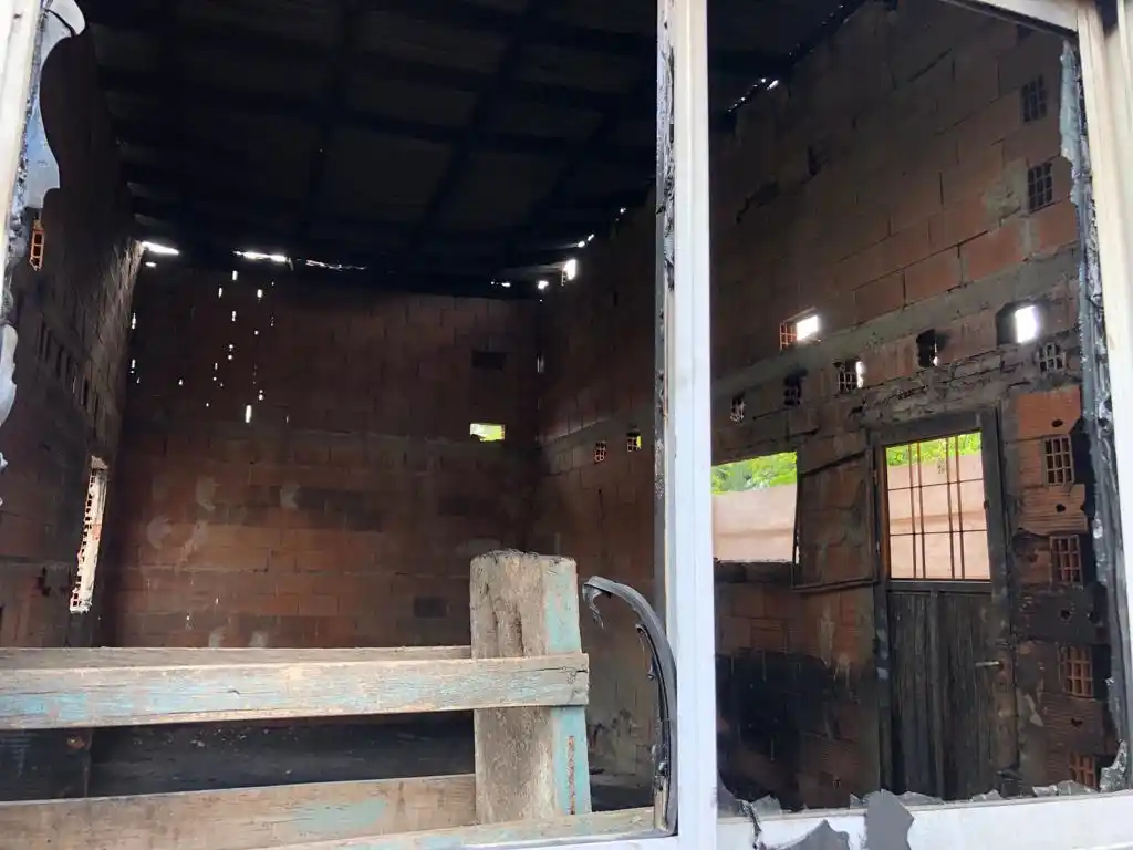 La vivienda en Maritorena al 900 resultó con pérdidas totales.