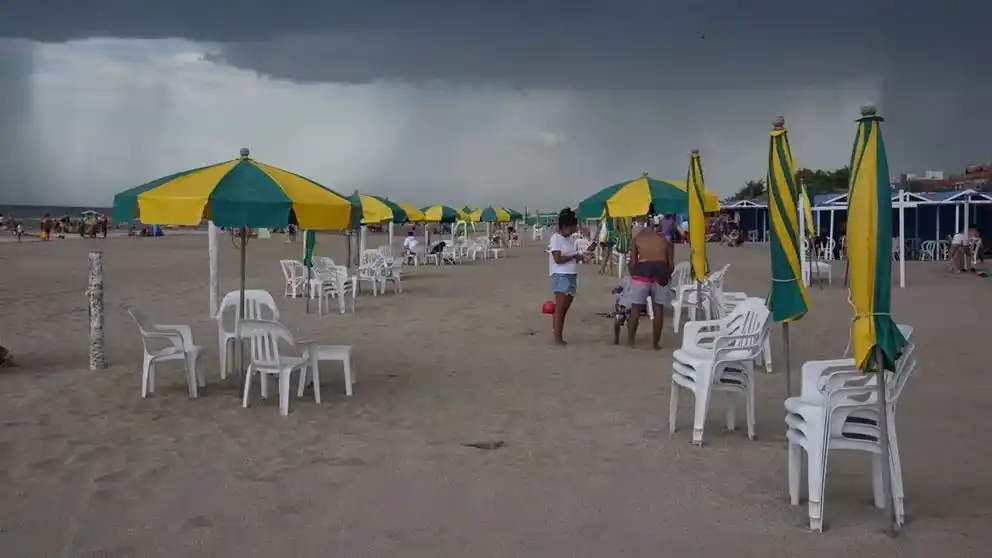 Tormentas y granizo para la Costa Atlántica y calor extremo para el conurbano bonaerense