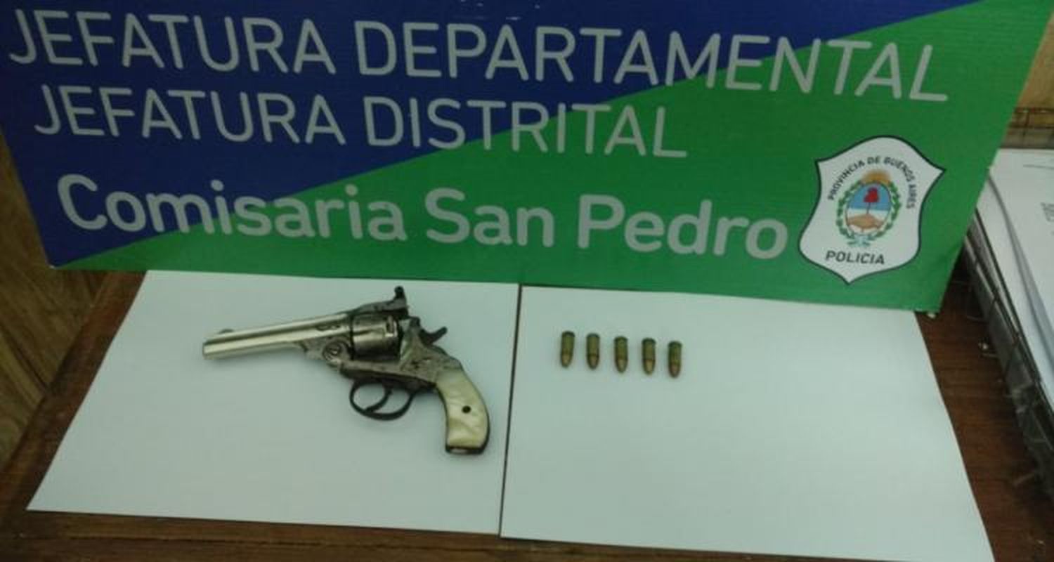 Intento de robo en Balcarce al 600: Aprehendieron a un sujeto con un revólver