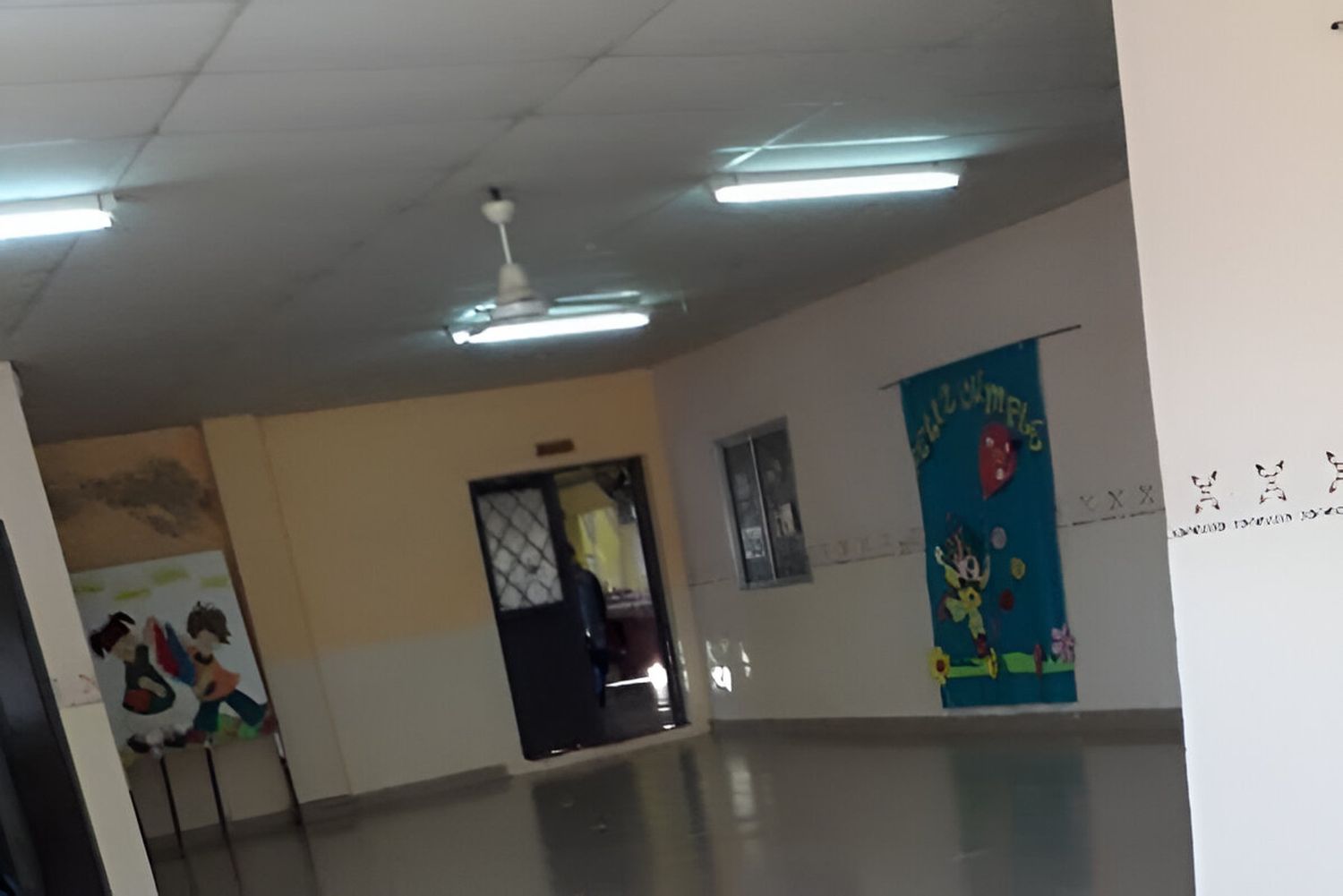 Los delincuentes dañaron aberturas para entrar a la Casa del Niño El Amanecer.