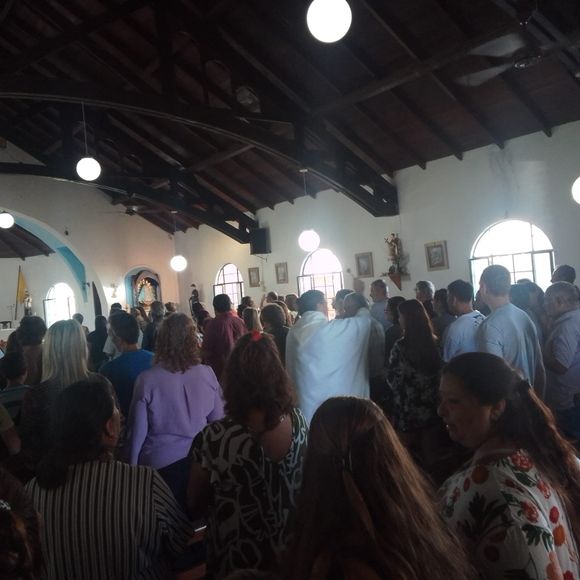 Multitudinaria misa de liberación y sanación en Río Tala
