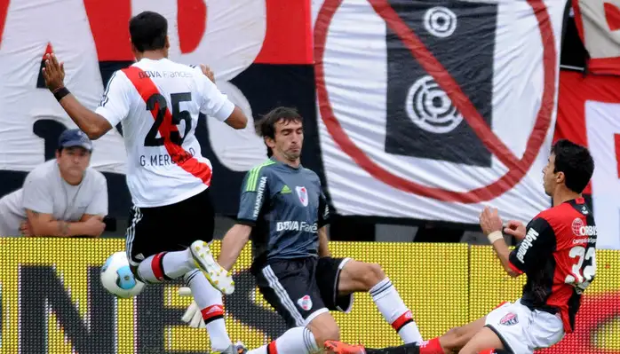 Newell's le ganó a River en Rosario y se metió en la pelea por el campeonato