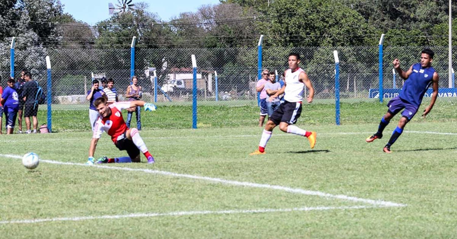 Alvarado le ganó a la reserva de River en un amistoso