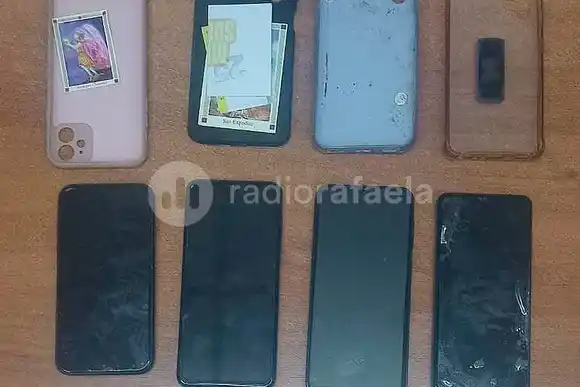 En el boliche y con cuatro celulares levantó las sospechas de los Policías: todos robados