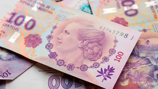 Reintegrarán a algunas personas $700 por pago con débito: A quiénes alcanzará
