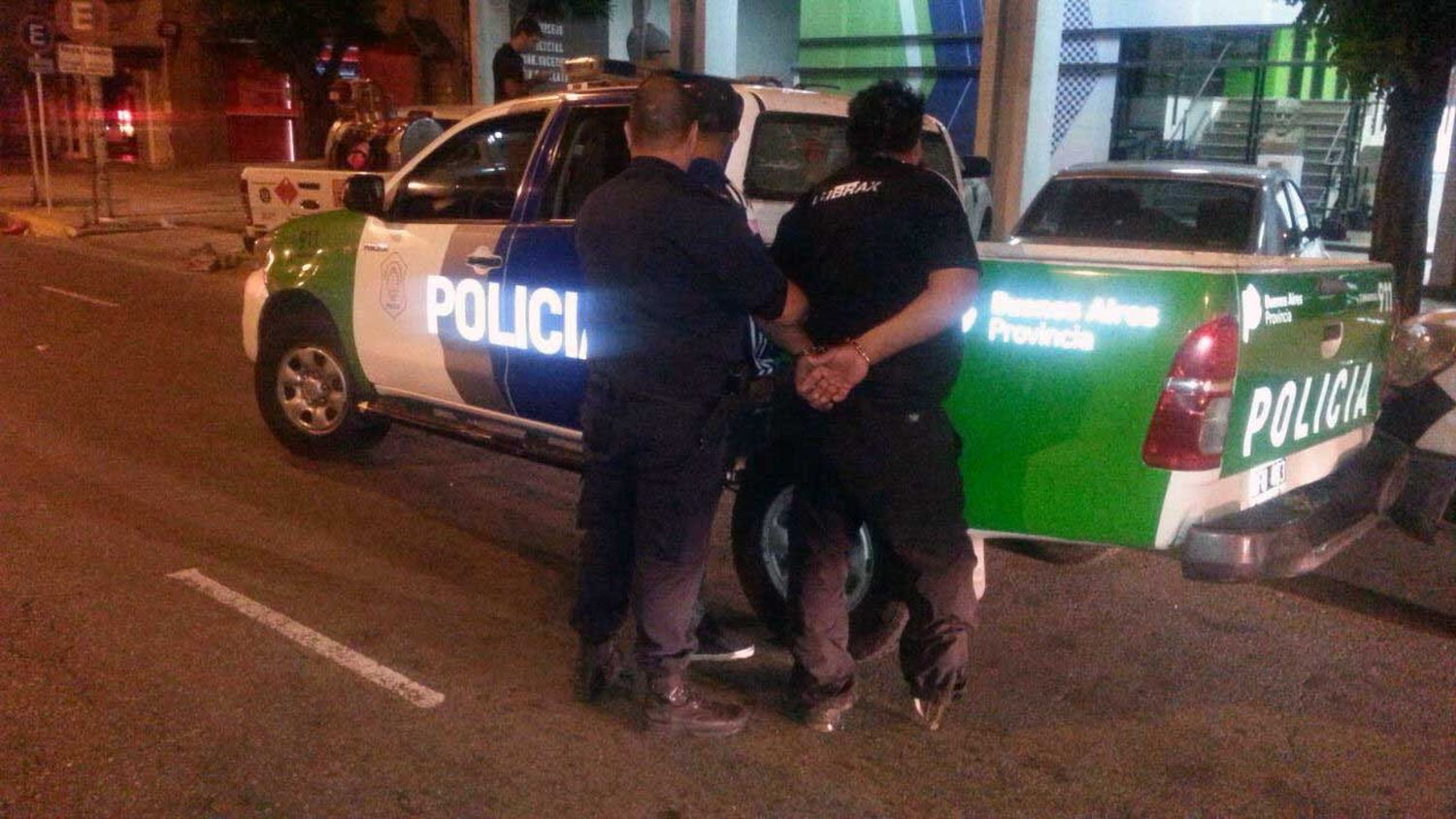 Aprehendieron a una banda de delincuentes que robó un colectivo