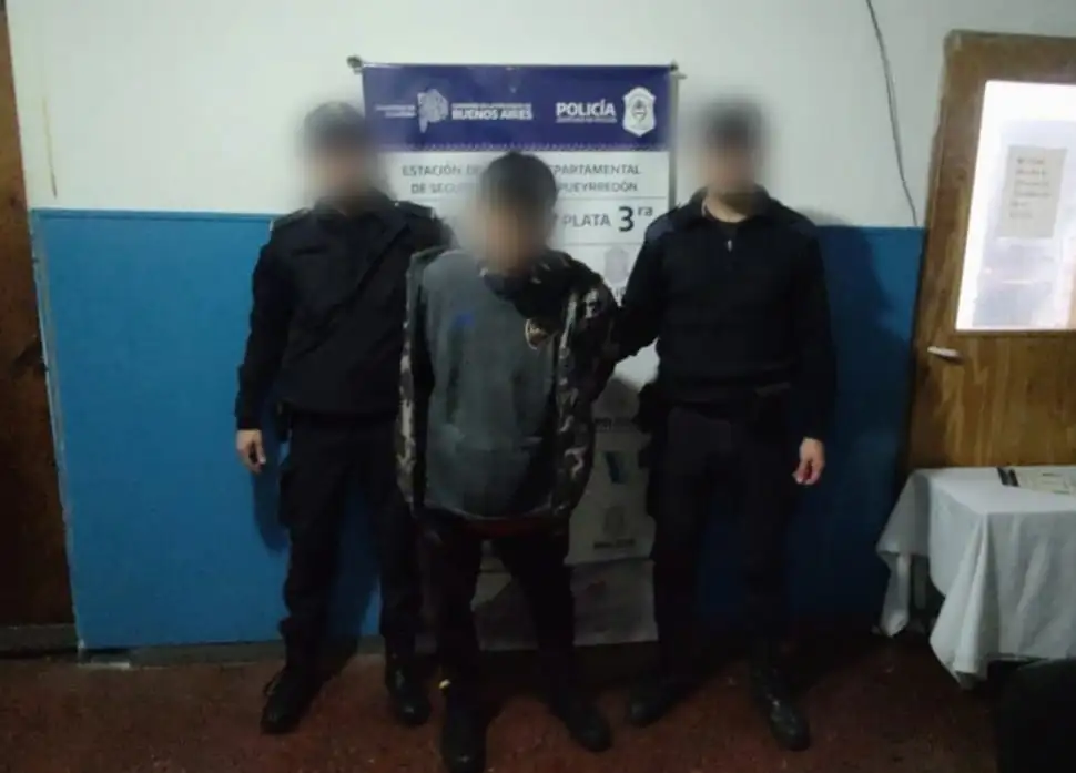 El malviviente escapó por los techos hasta que finalmente fue detenido.