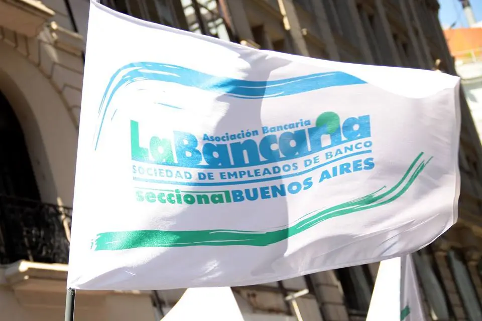 Bancarios: El sueldo inicial será superior a los $2,5 millones