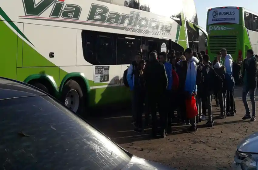 Inician campaña para evitar estafas en viajes de egresados