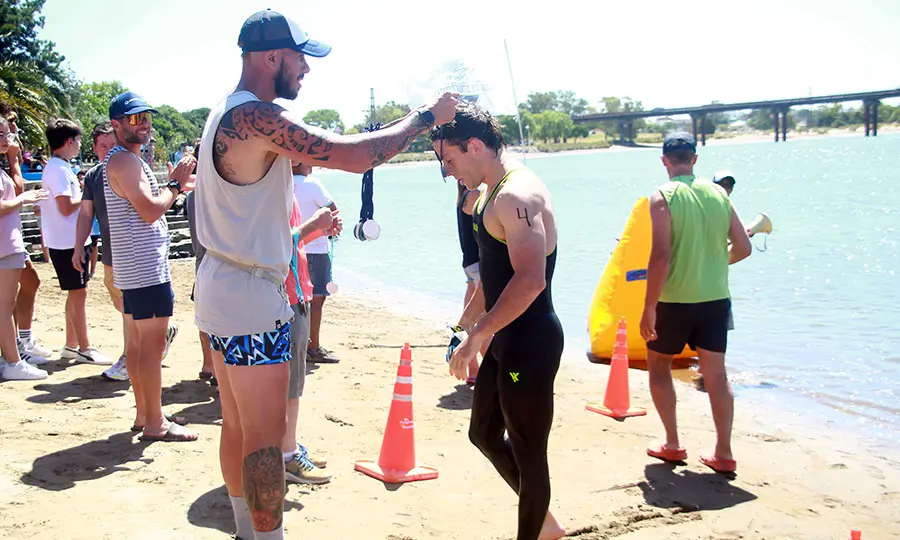 Cuenta regresiva para el calendario de aguas abiertas en el Río Quequén