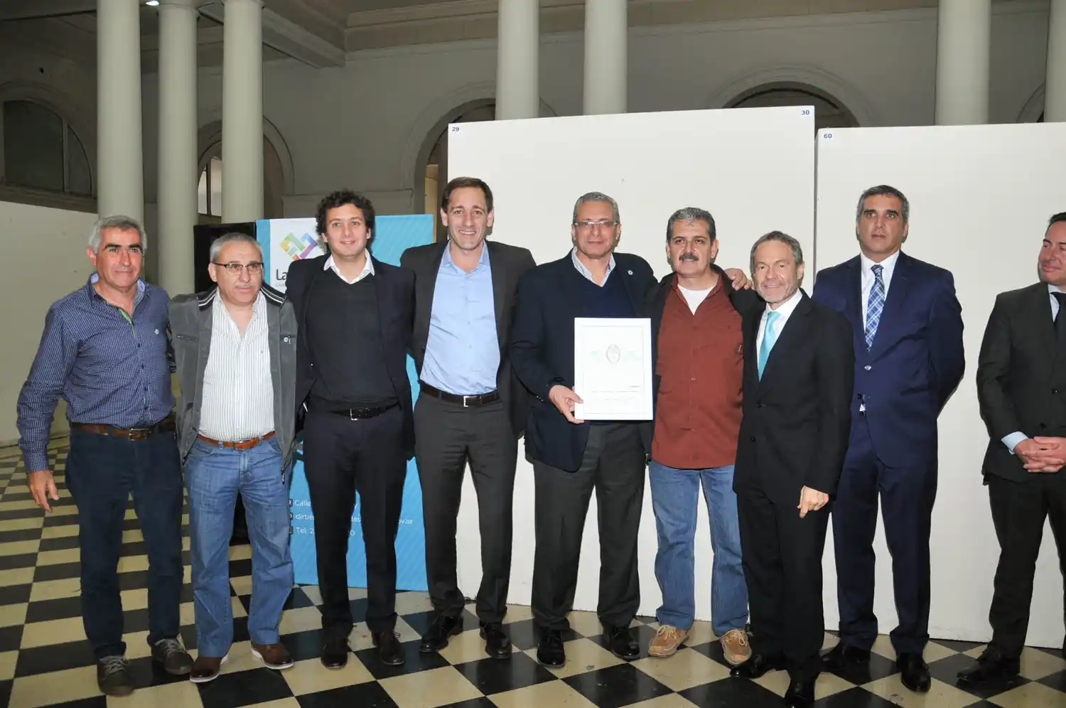 Entregaron 608 escrituras de viviendas a vecinos de La Plata