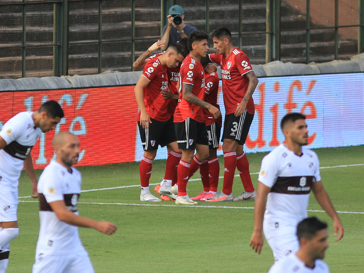 Con gol de Suárez, River le ganó a Platense