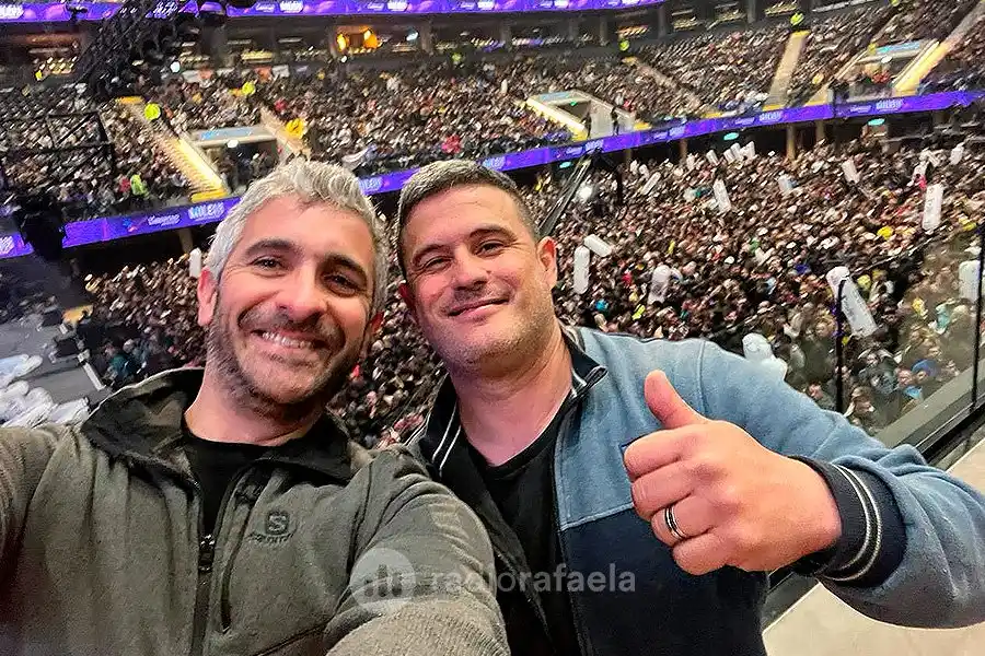 Lalo Bonino presente en el cierre de Campaña de Javier Milei