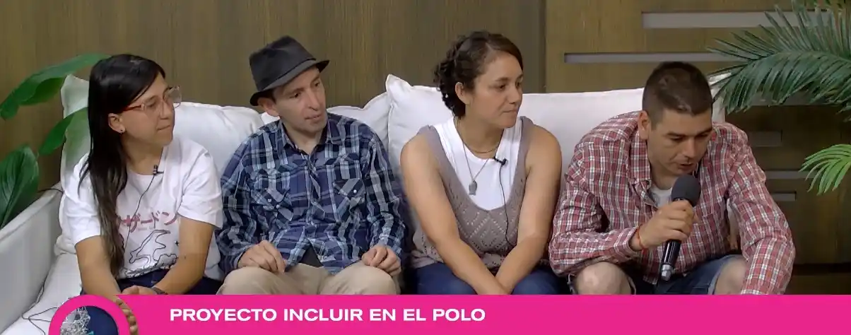 Integrantes del Programa Incluir, en el piso de El Eco Multimedios.