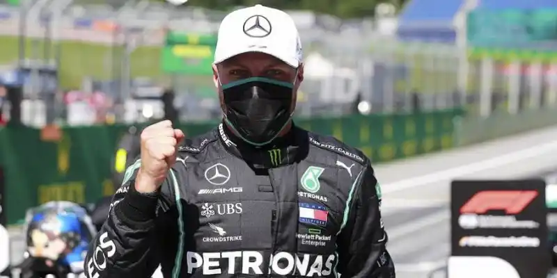 Bottas saldrá primero en Silverstone tras ganar la ‘pole’ a Hamilton