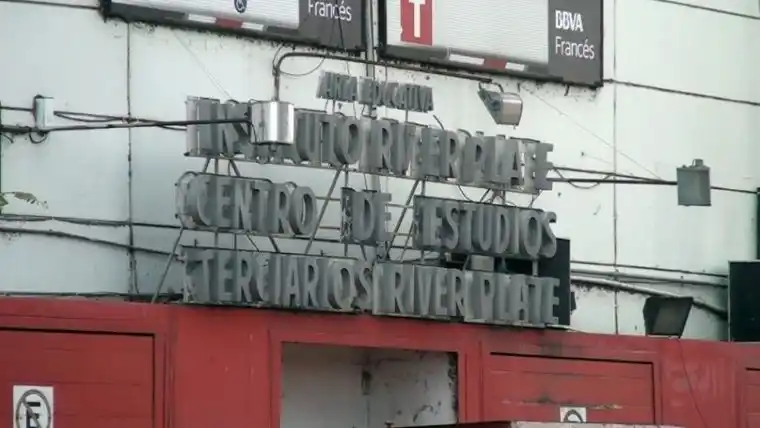Lo echaron del colegio por difundir un video sexual de una compañera