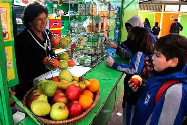 Impulsan la implementación de Kioscos saludables 