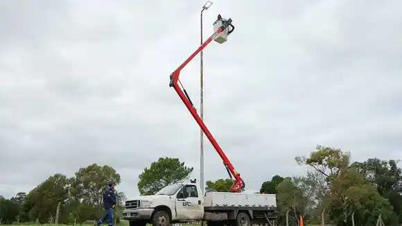 Avanza recambio de luminarias