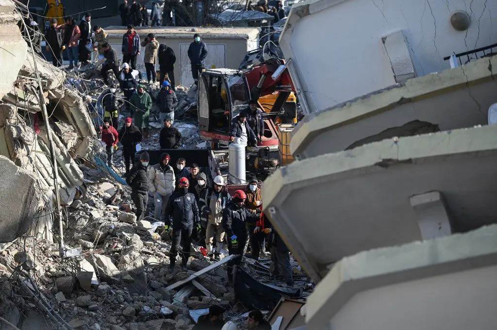 ¡Y LA CIFRA SIGUE EN ASCENSO! Más de 17 mil muertes por TERREMOTO EN SIRIA Y TURQUÍA